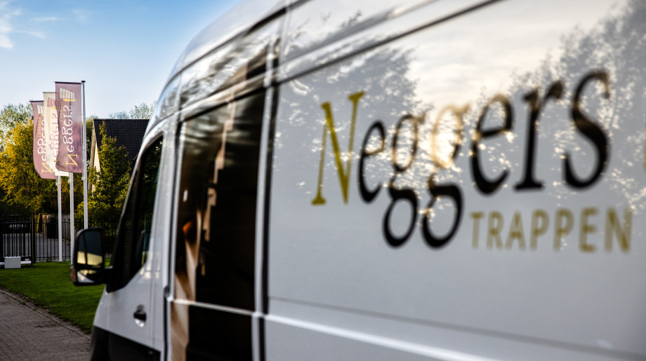 Neggers Trappen B.V. Oost west en middelbeers afbeelding 2